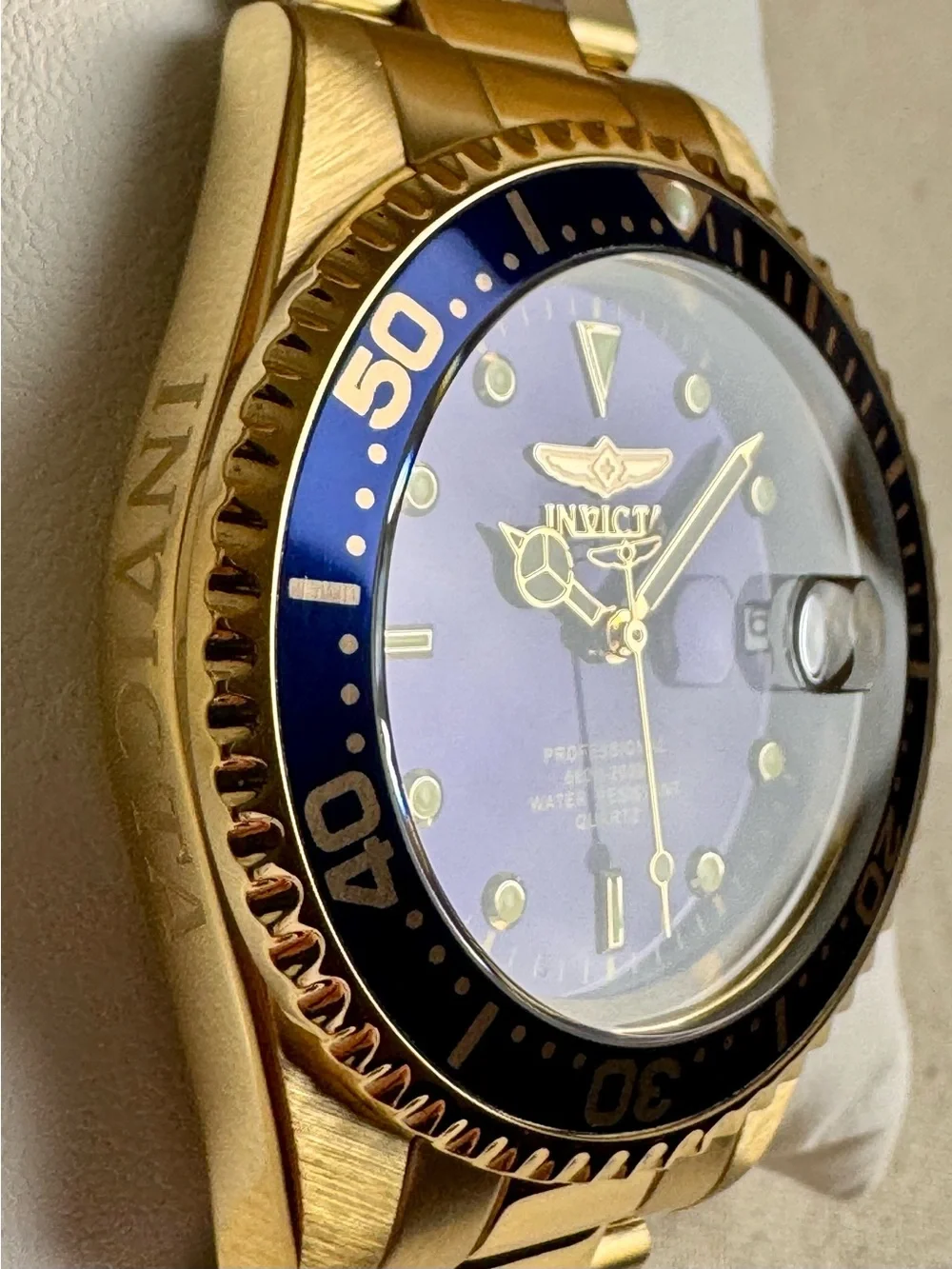 Invicta Pro Diver Blue Dial/Gold-tone Bezel 37.5mm Quartz Dive Watch 8937OB NWT